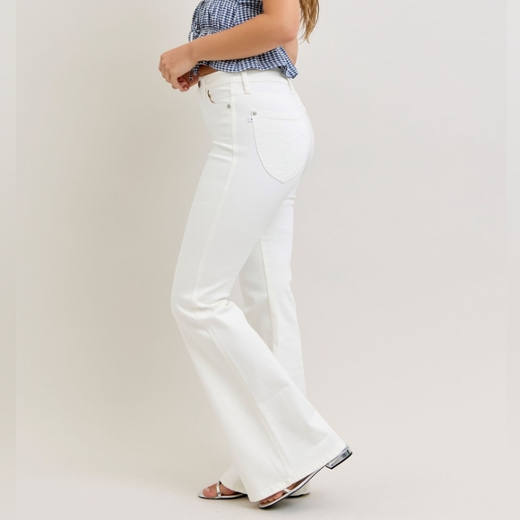Judy Blue Women's High-Waisted Tummy Control White Flare Jeans - Picture 5 of 10